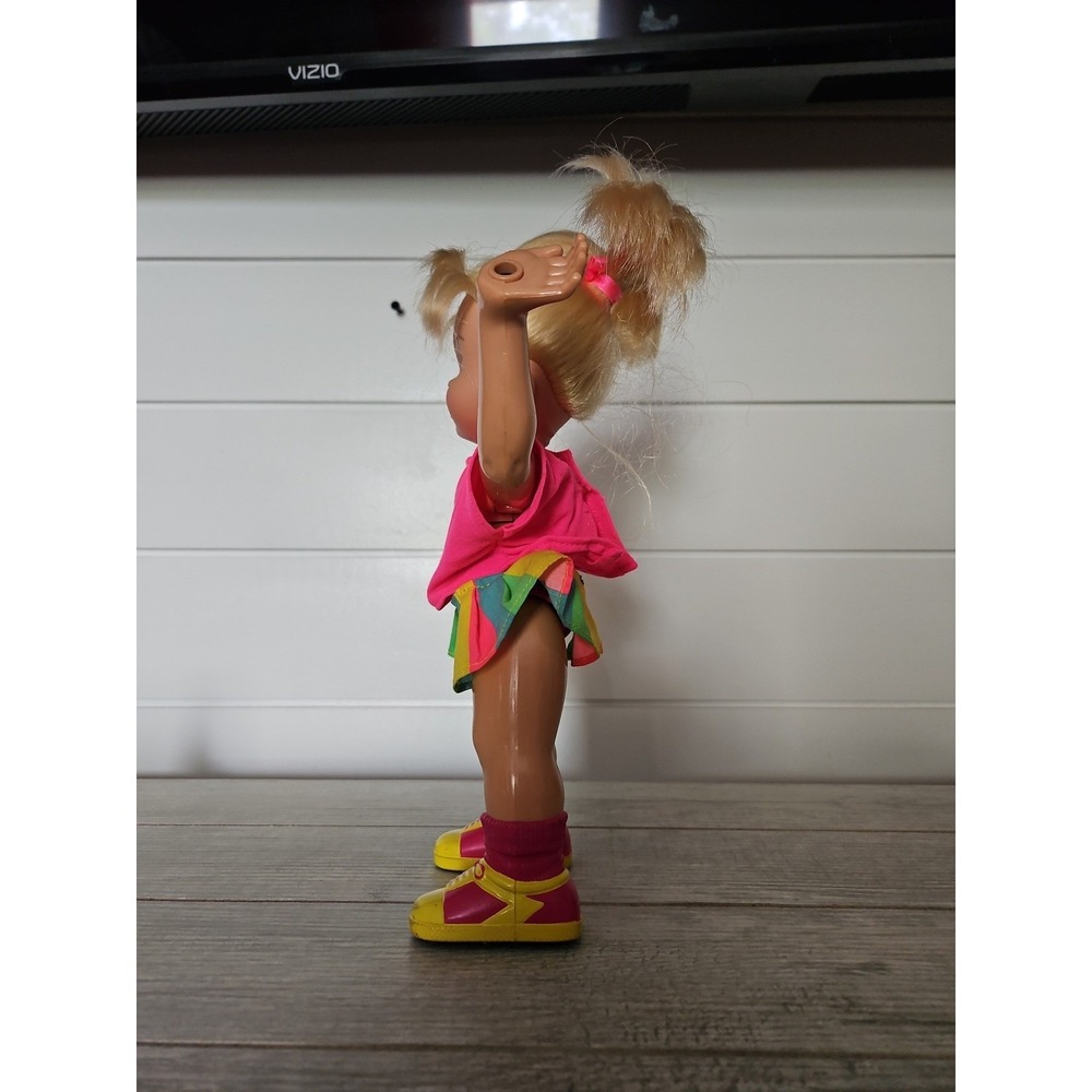 Mattel 90s Cheerleader Doll Blonde Hair Pink Shirt Colorful Skirt 14 Inch Toy - Picture 4 of 12